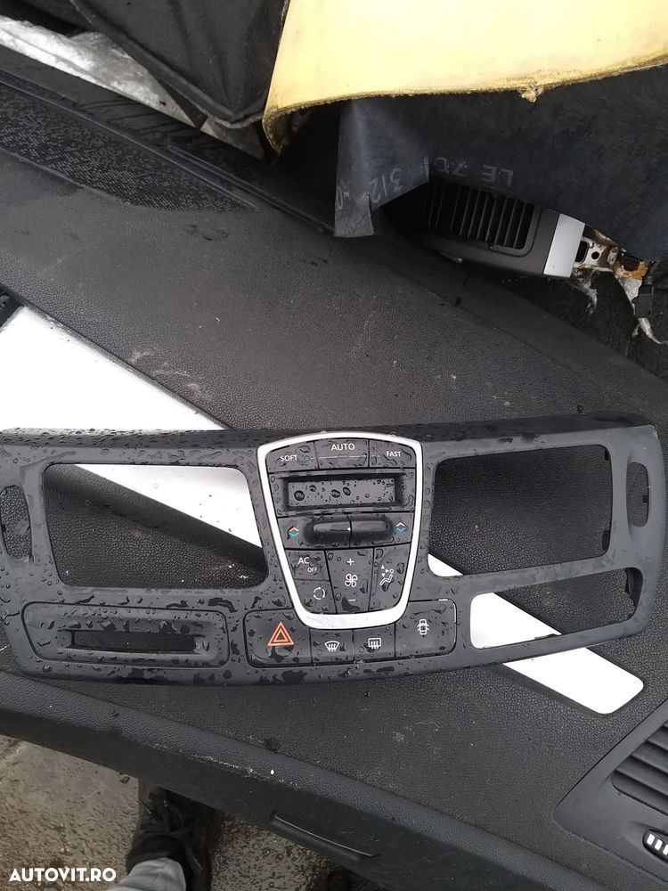 Panou Climatronic cod: 275100002R pentru Renault Laguna din 2010 2.0DCI - 1