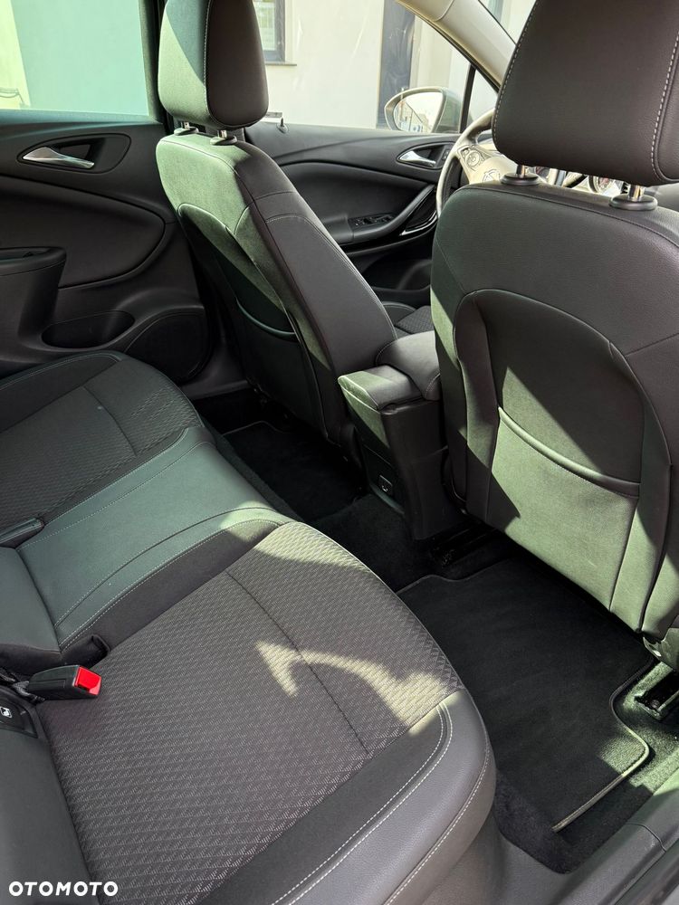 Opel Astra 1.6 CDTI Dynamic S&S - 18