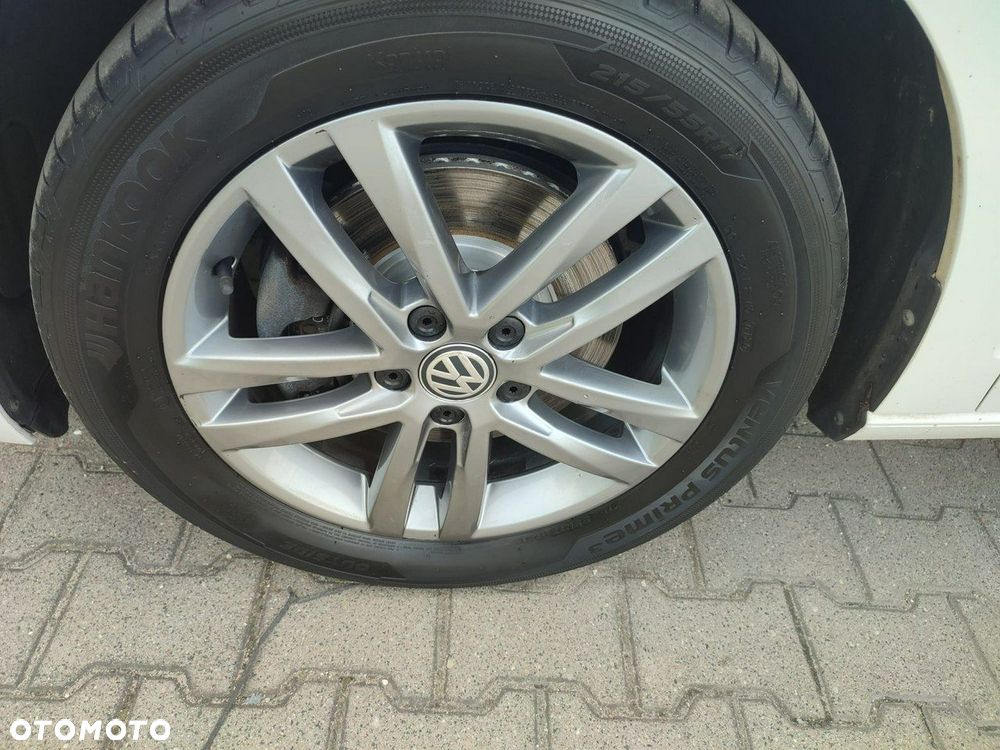 Volkswagen Touran - 8