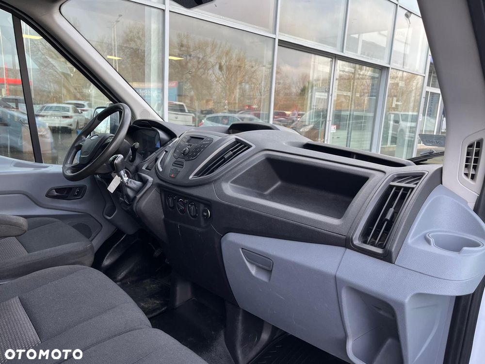 Ford Transit - 9