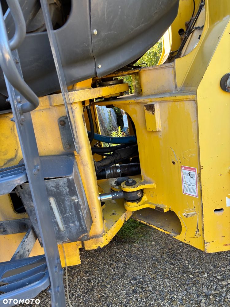 New Holland W270B ładowarka 24tony 4,5m3 2007r bez luzów CUMINS - 15