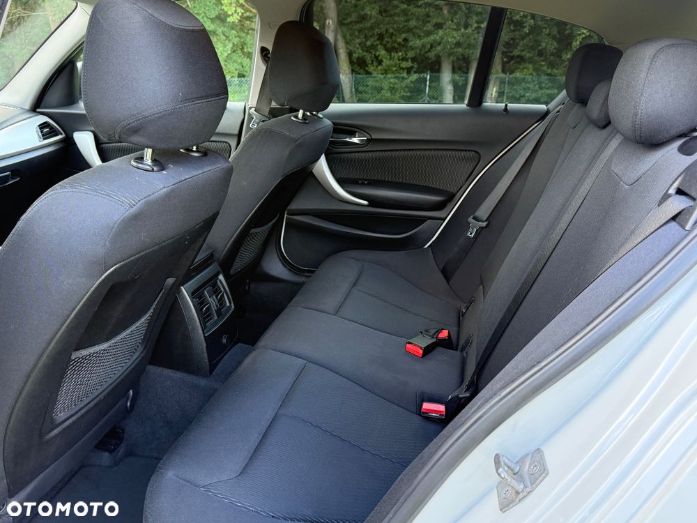 BMW Seria 1 116d - 15