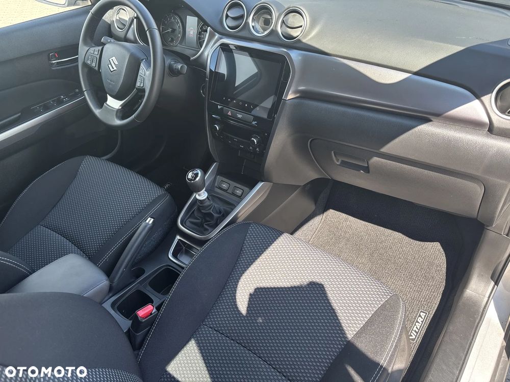 Suzuki Vitara 1.4 Boosterjet mHEV Premium Plus 2WD - 19