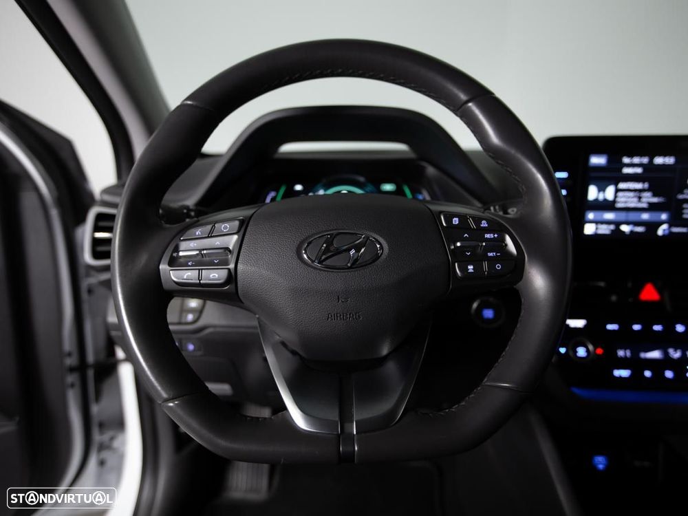 Hyundai Ioniq - 19
