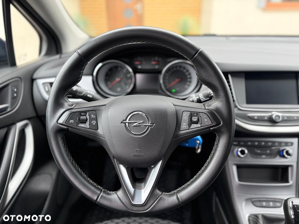 Opel Astra 1.2 T Edition S&S - 9