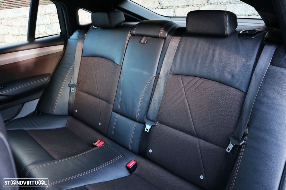 BMW X4 20 d xDrive xLine Pack M Auto - 29