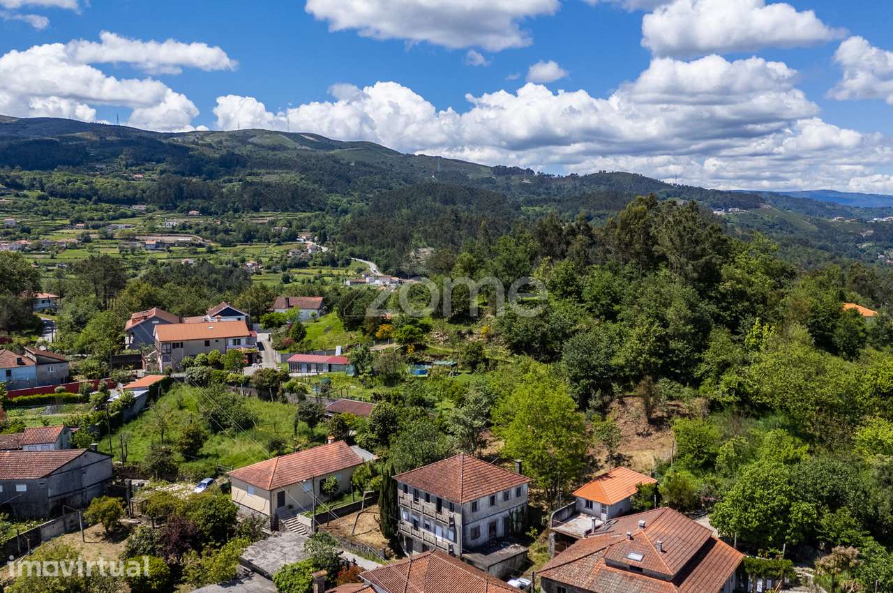 Moradia independente para recuperar em Portela do Vade, Vila Verde, - Grande imagem: 2/38