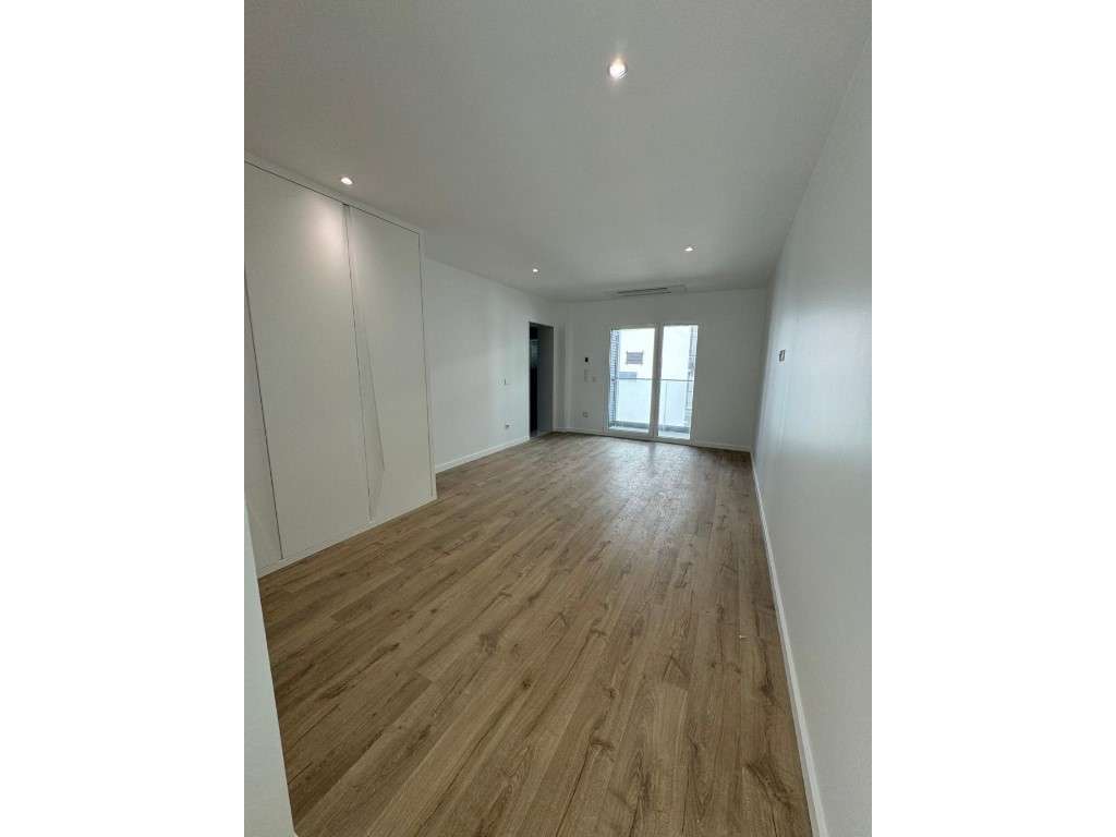 Duplex T4 de Luxo - Elegância, Espaço e Exclusividade num Condomíni... - Grande imagem: 4/30