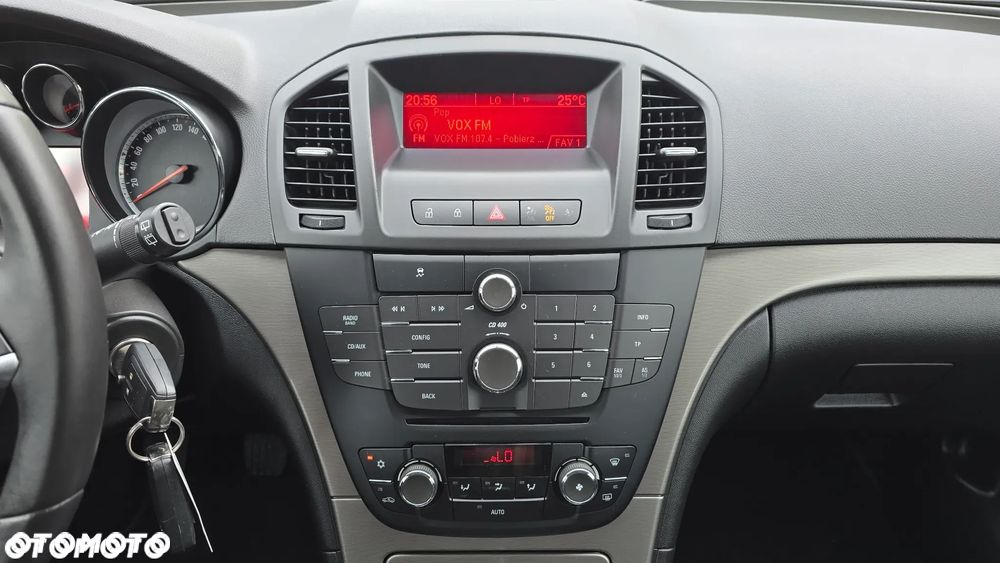 Opel Insignia - 15