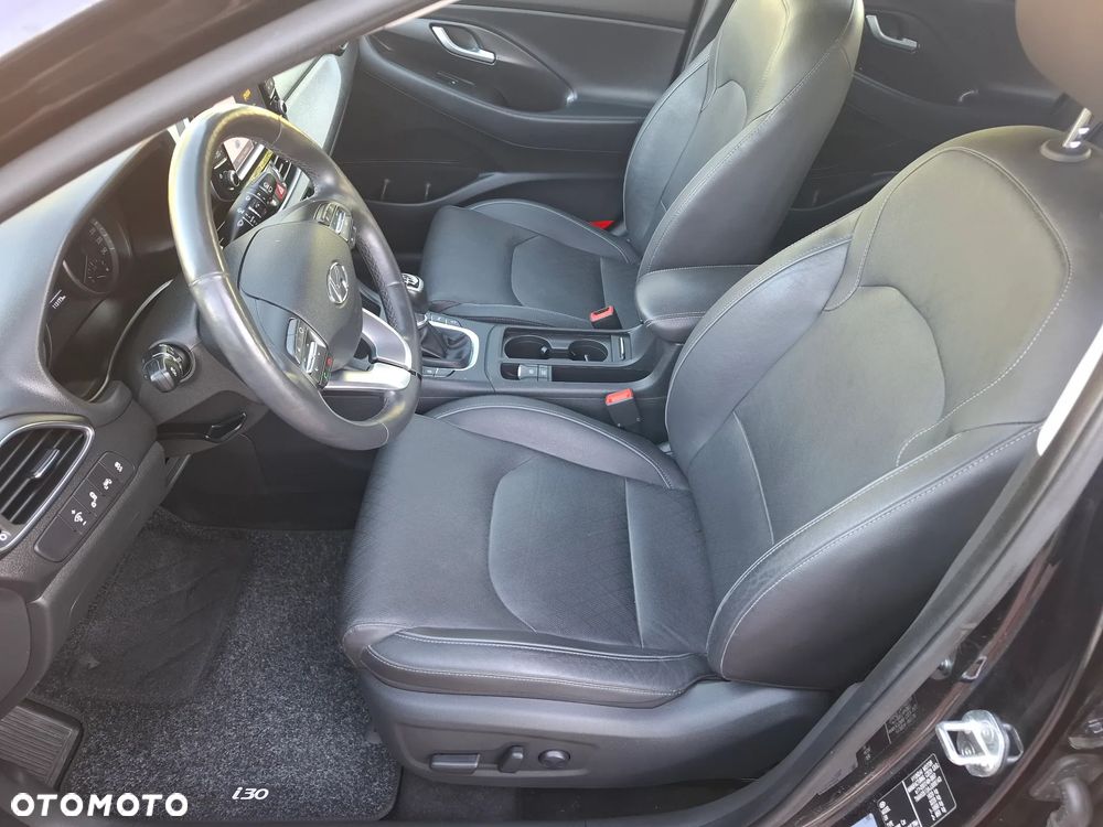 Hyundai i30 1.4 T-GDI Premium - 30