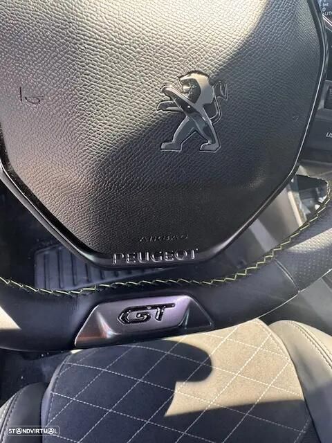 Peugeot e-208 - 15