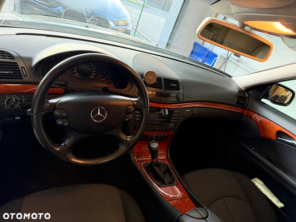 Mercedes-Benz Klasa E 200 CDI Classic DPF - 15