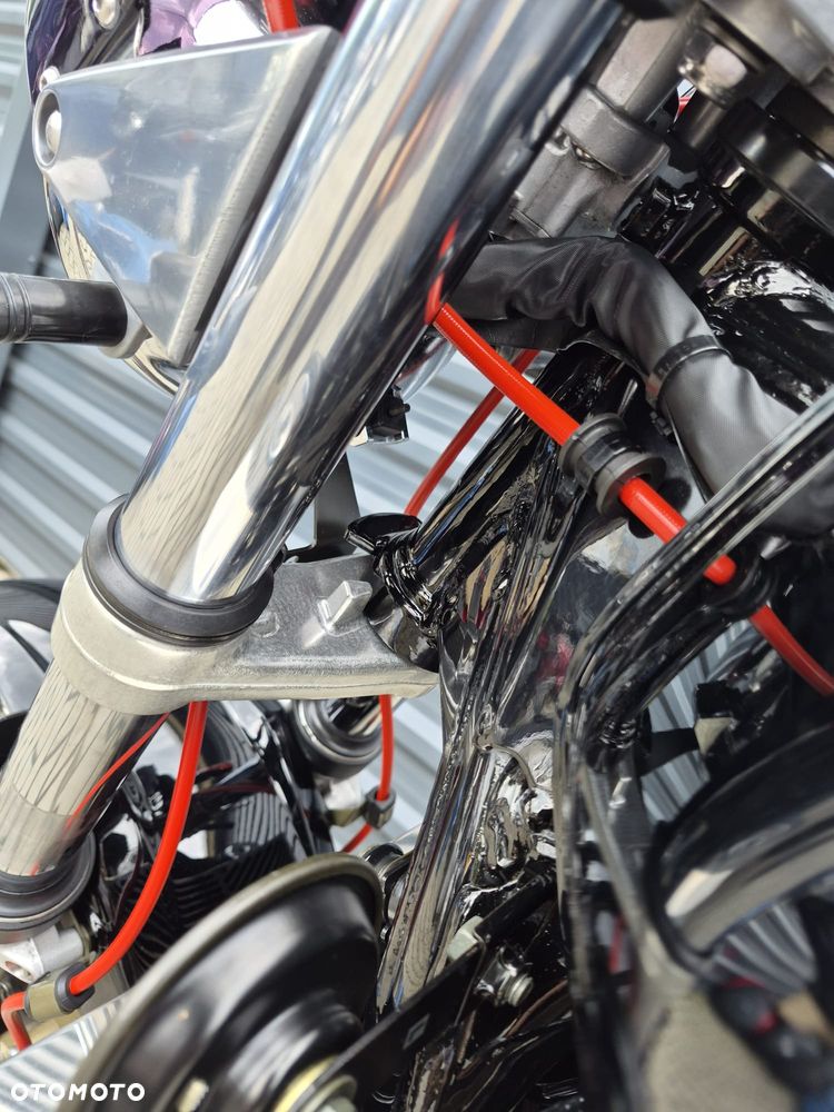 Suzuki GSX - 17