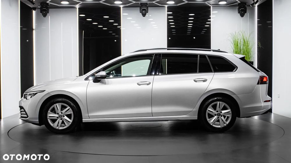 Volkswagen Golf Variant 1.5 eTSI EVO Life DSG - 4