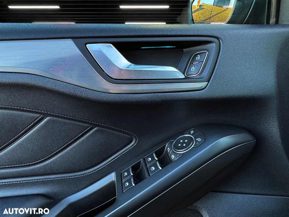 Ford Focus 1.5 EcoBlue Titanium - 29