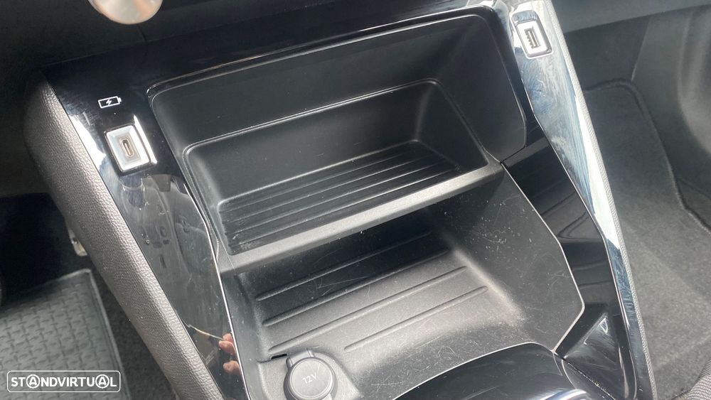 Peugeot e-2008 50 kWh Active Pack - 46