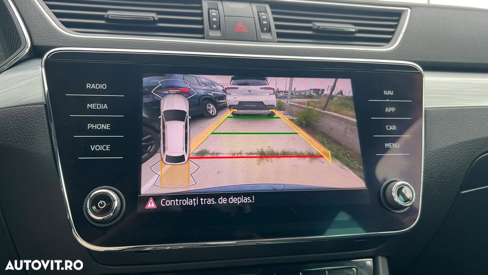 Skoda Superb 2.0 TDI DSG Ambition - 24