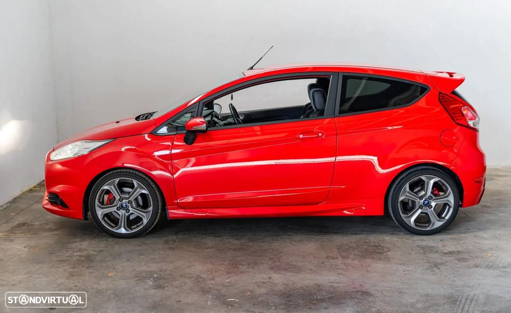 Ford Fiesta 1.6 EcoBoost c/ Pack Pele Desportiva ST - 8