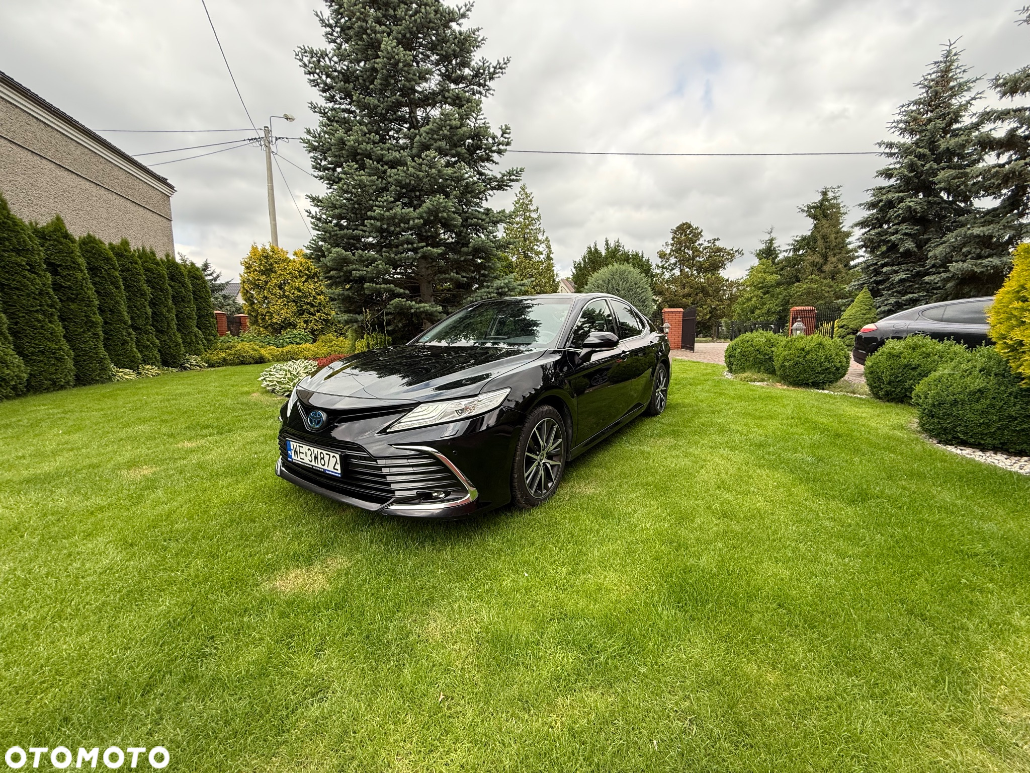 Toyota Camry 2.5 Hybrid Executive CVT - 2