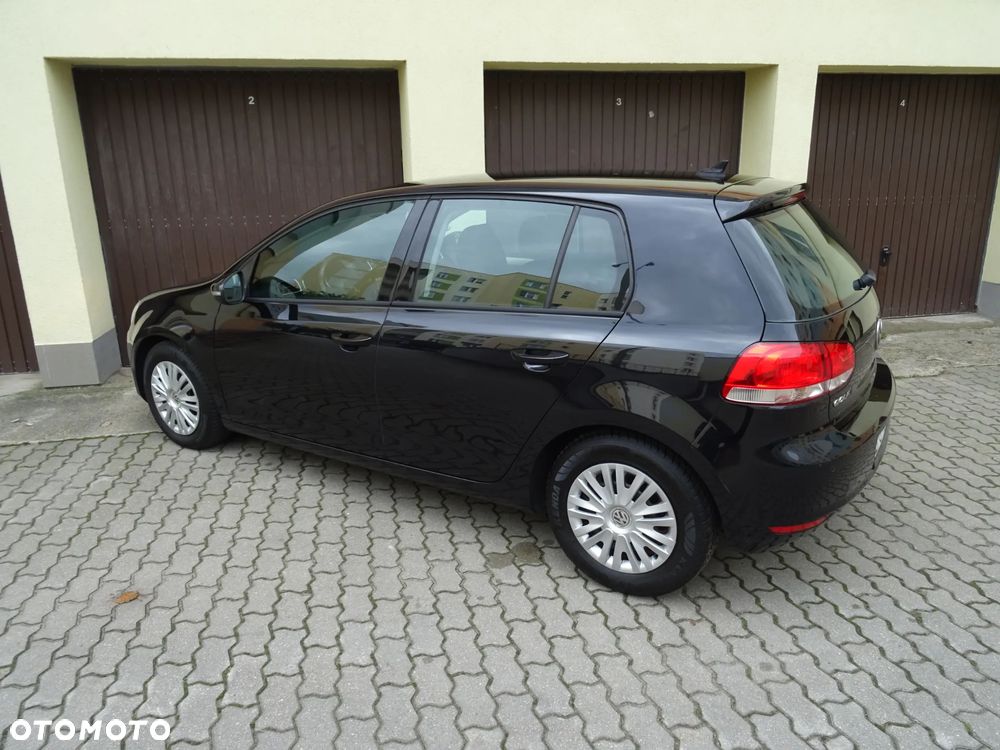 Volkswagen Golf 1.6 TDI DPF BlueMotion - 24