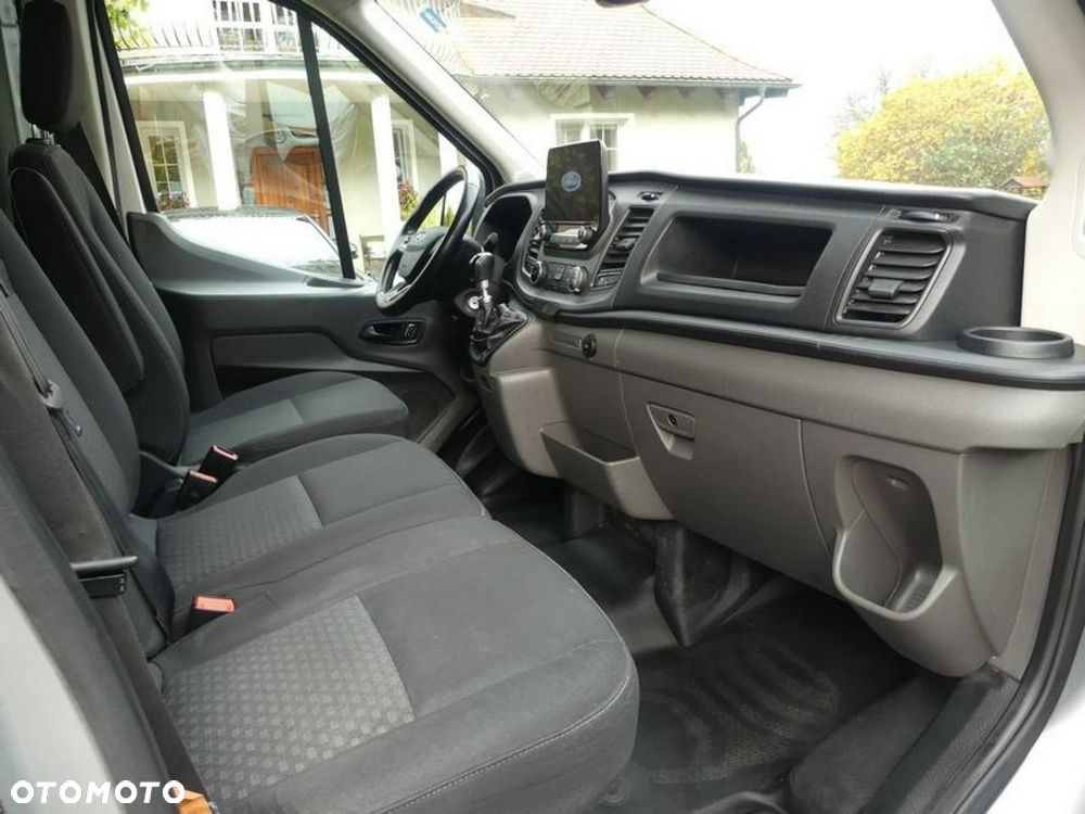 Ford Transit - 9