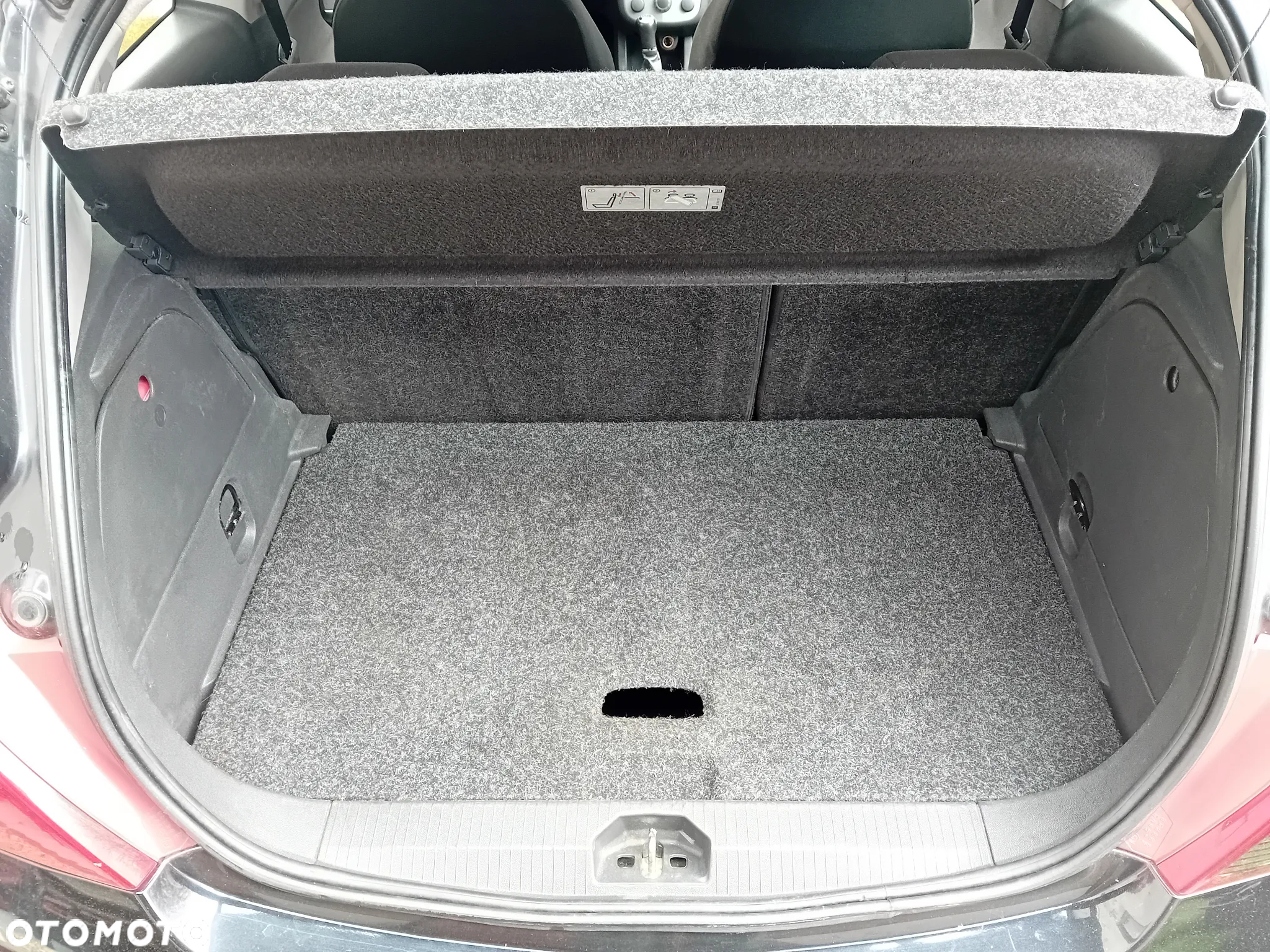 Opel Corsa 1.4 16V Sport - 8
