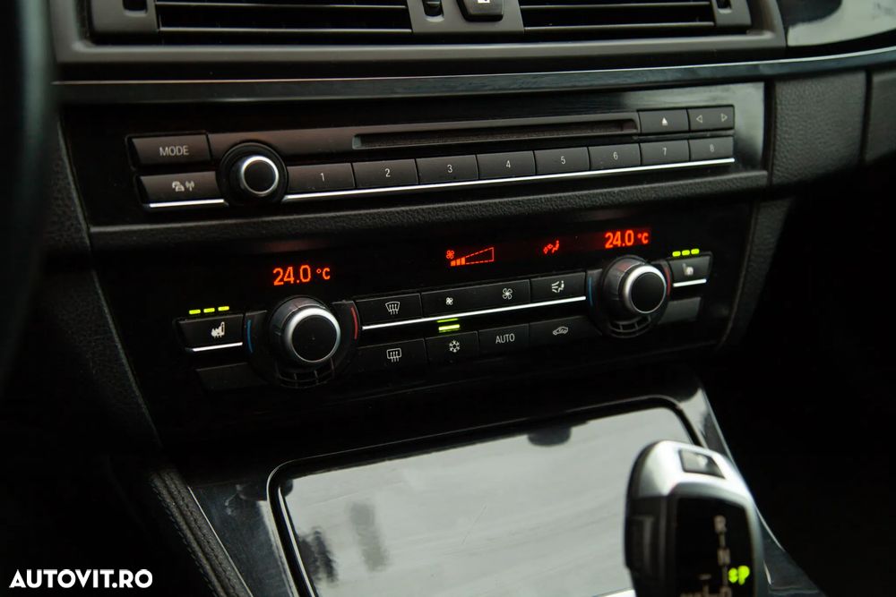 BMW Seria 5 520d Aut. - 27