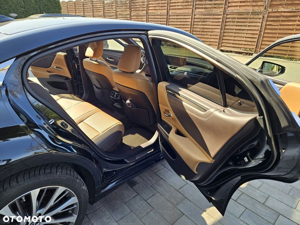 Lexus ES - 19