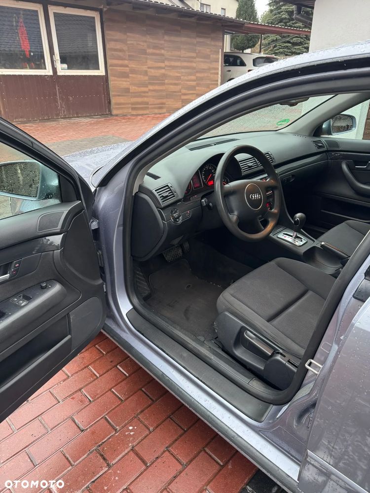 Audi A4 Limousine - 9