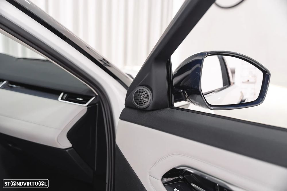 Land Rover Range Rover Evoque P300e R-Dynamic HSE - 51