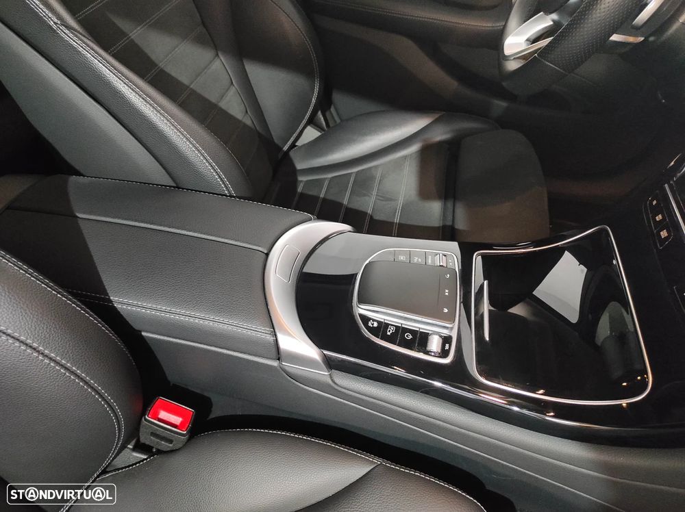 Mercedes-Benz GLC 300 de 4Matic 9G-TRONIC AMG Line - 34