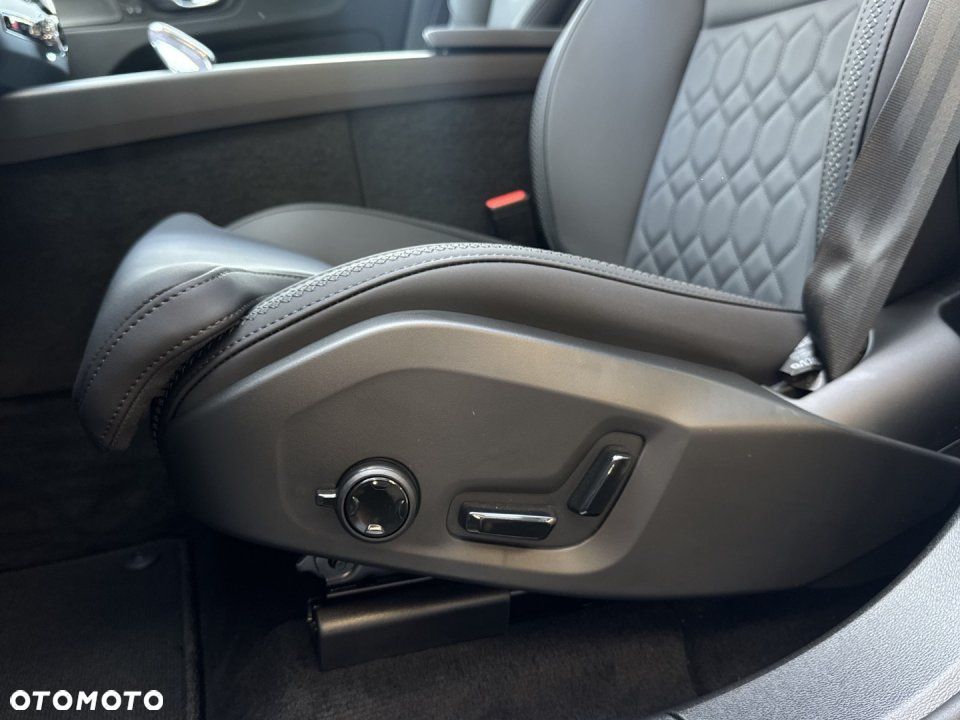 Volvo XC 60 - 11