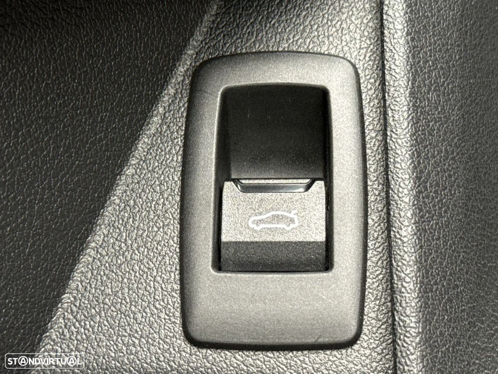 BMW iX1 xDrive30 - 18