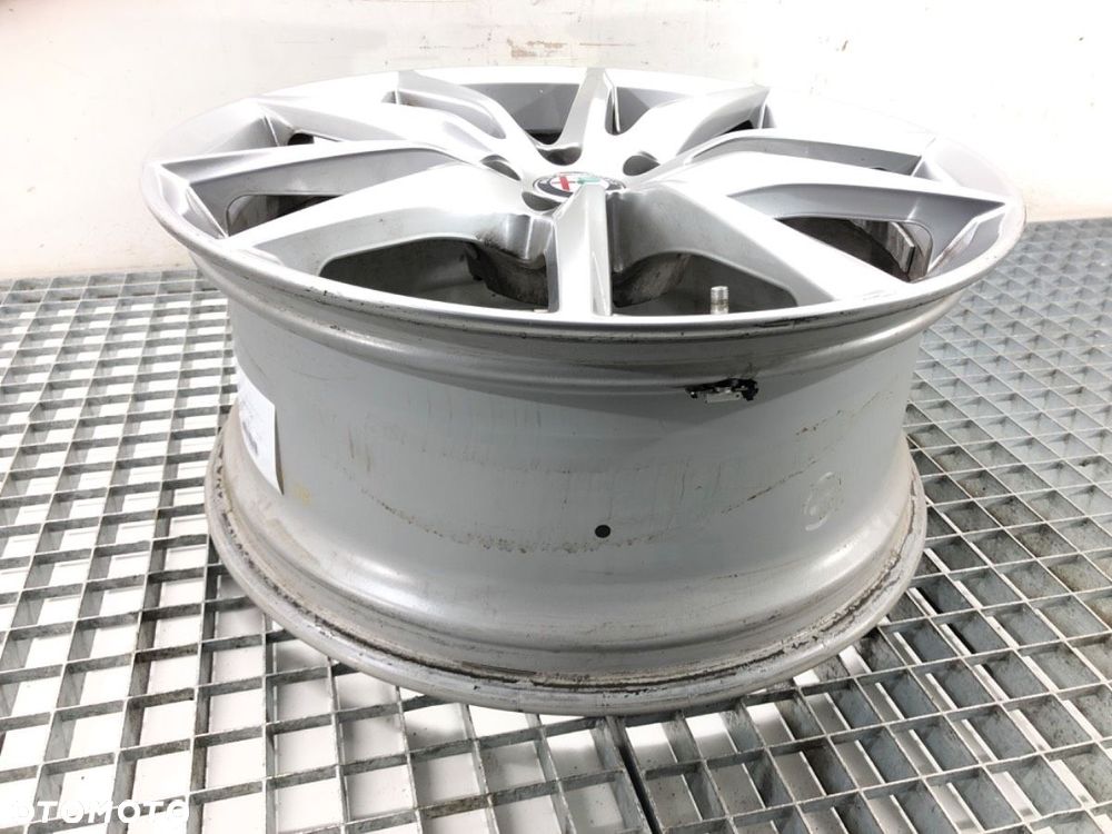 FELGA ALUMINIOWA 19  8J 5X110 CENTR 65 ET 34  ALFA ROMEO STELVIO (949_) 2016 - 2022  156117308 - 2