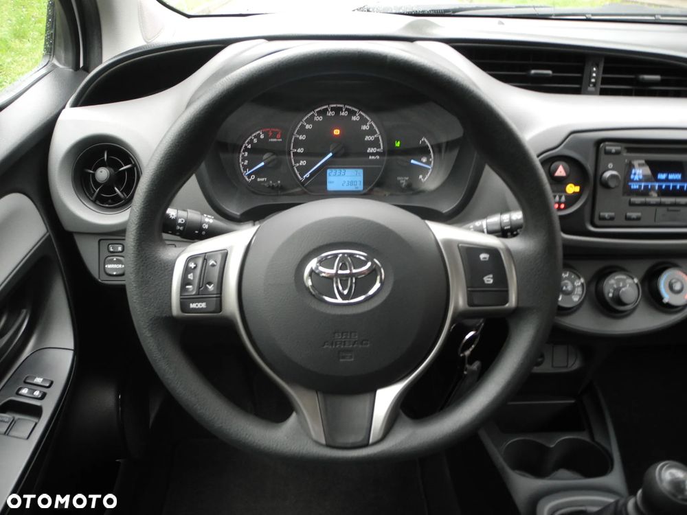 Toyota Yaris - 8