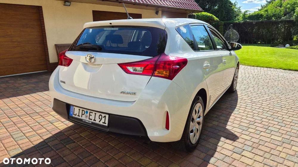 Toyota Auris 1.33 VVT-i Terra - 9