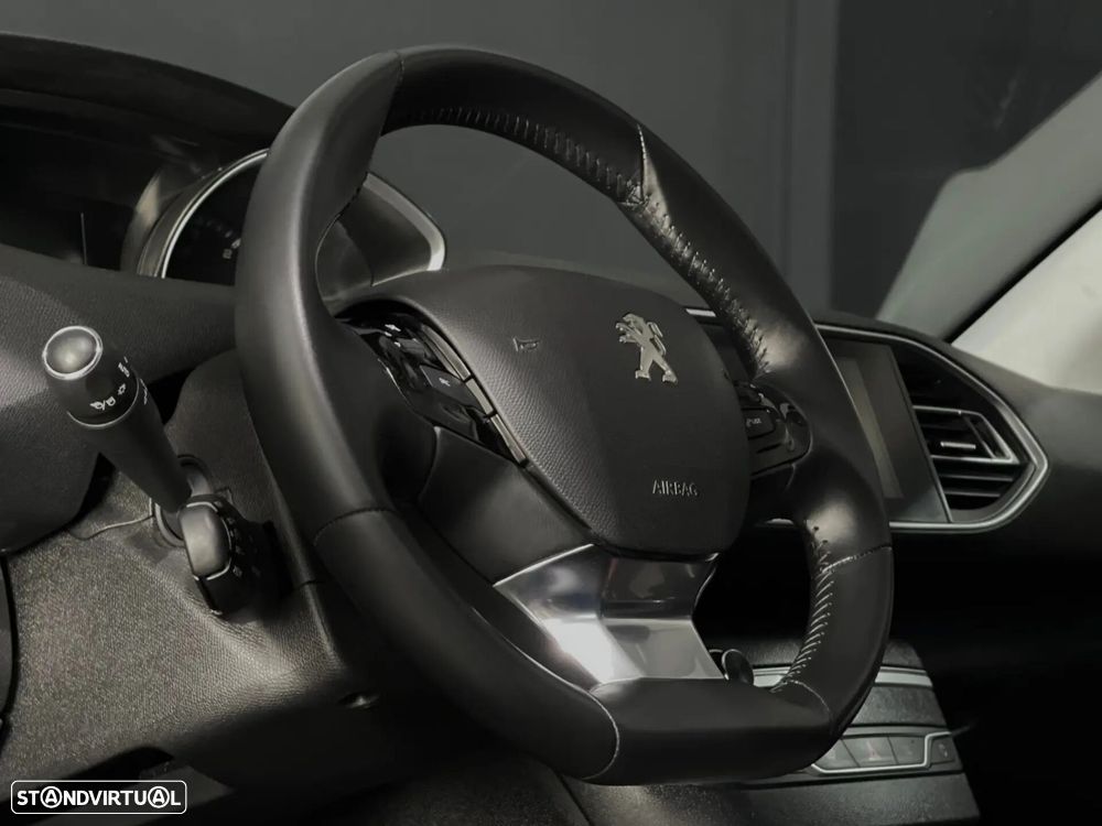 Peugeot 308 - 5