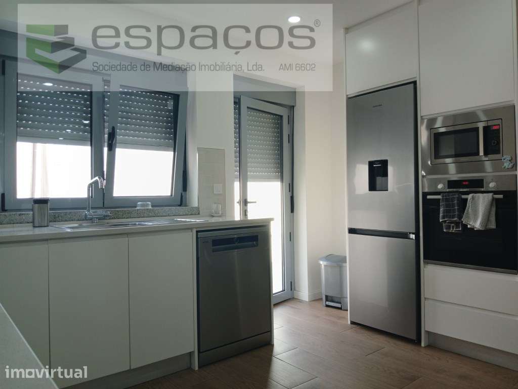 Apartamento T2 com Terraço, em Alcains, Castelo Branco - Grande imagem: 4/17