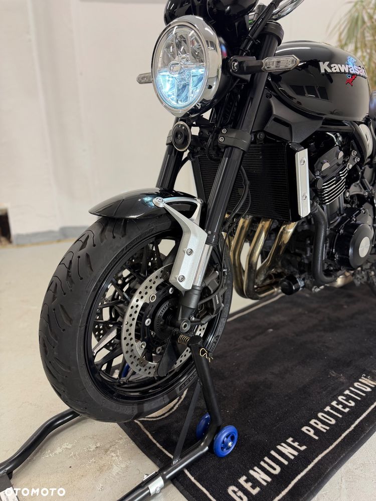 Kawasaki Z 900 RS - 13