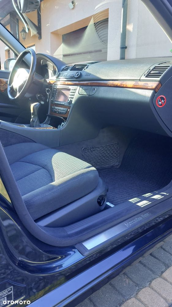 Mercedes-Benz Klasa E 240 Elegance - 16