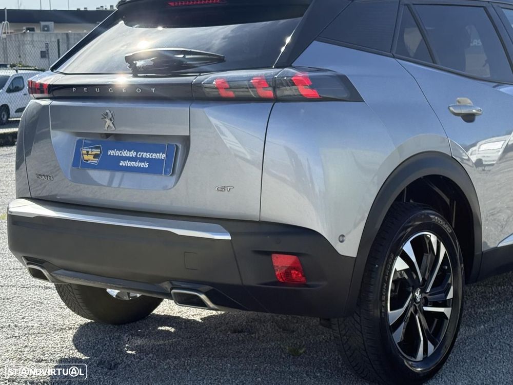 Peugeot 2008 1.2 PureTech GT EAT8 - 11