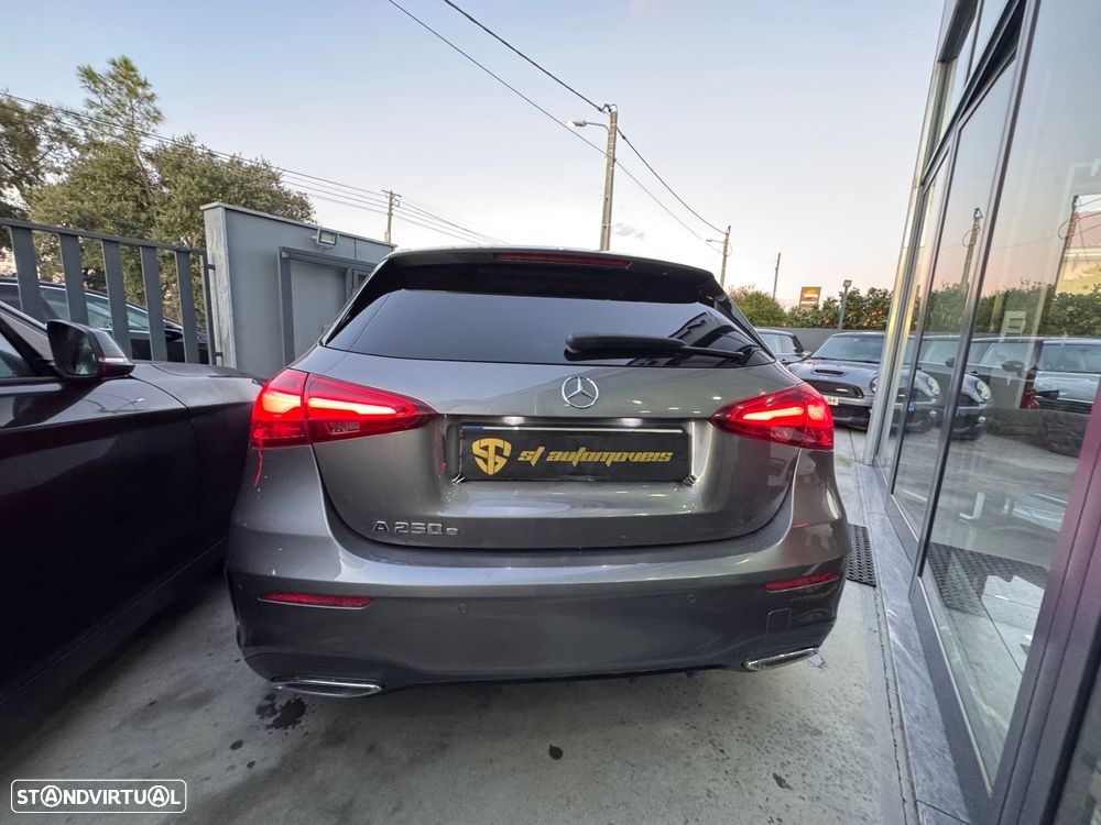 Mercedes-Benz A 250 e AMG Line - 6