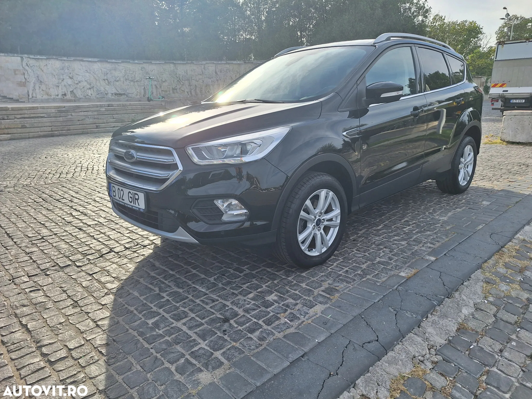 Ford Kuga - 3