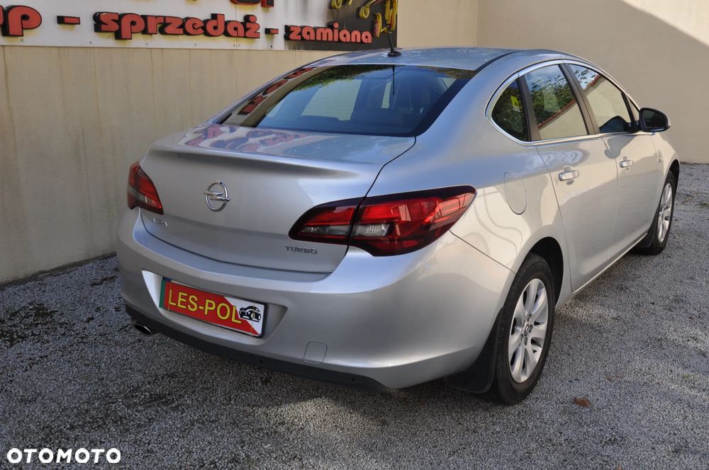 Opel Astra 1.4 T Active - 4