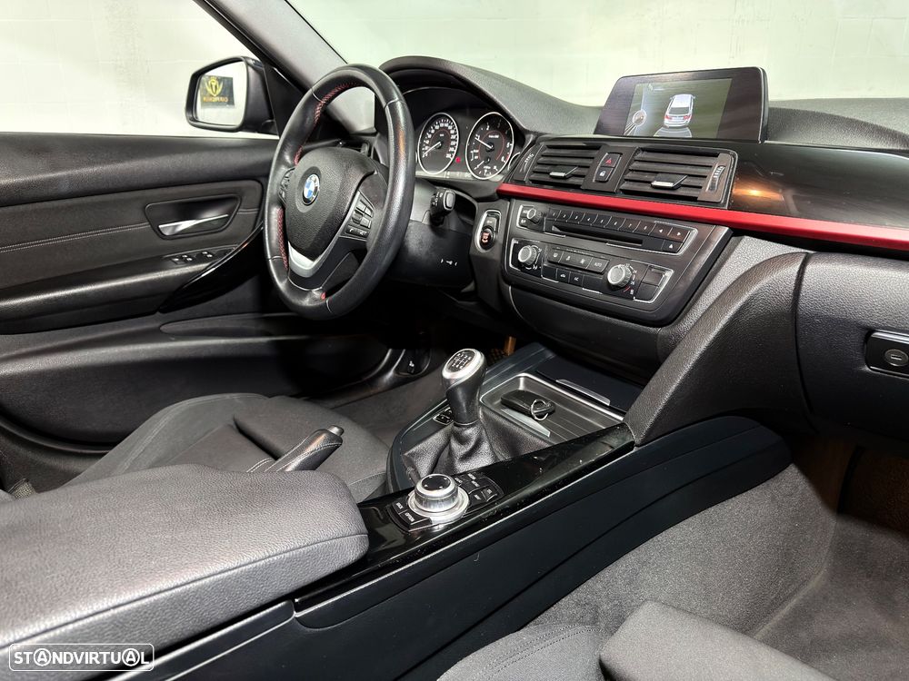 BMW 320 d Line Sport - 16