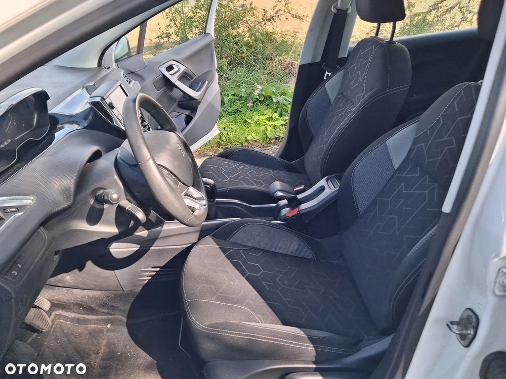 Peugeot 2008 PureTech 82 Access - 11