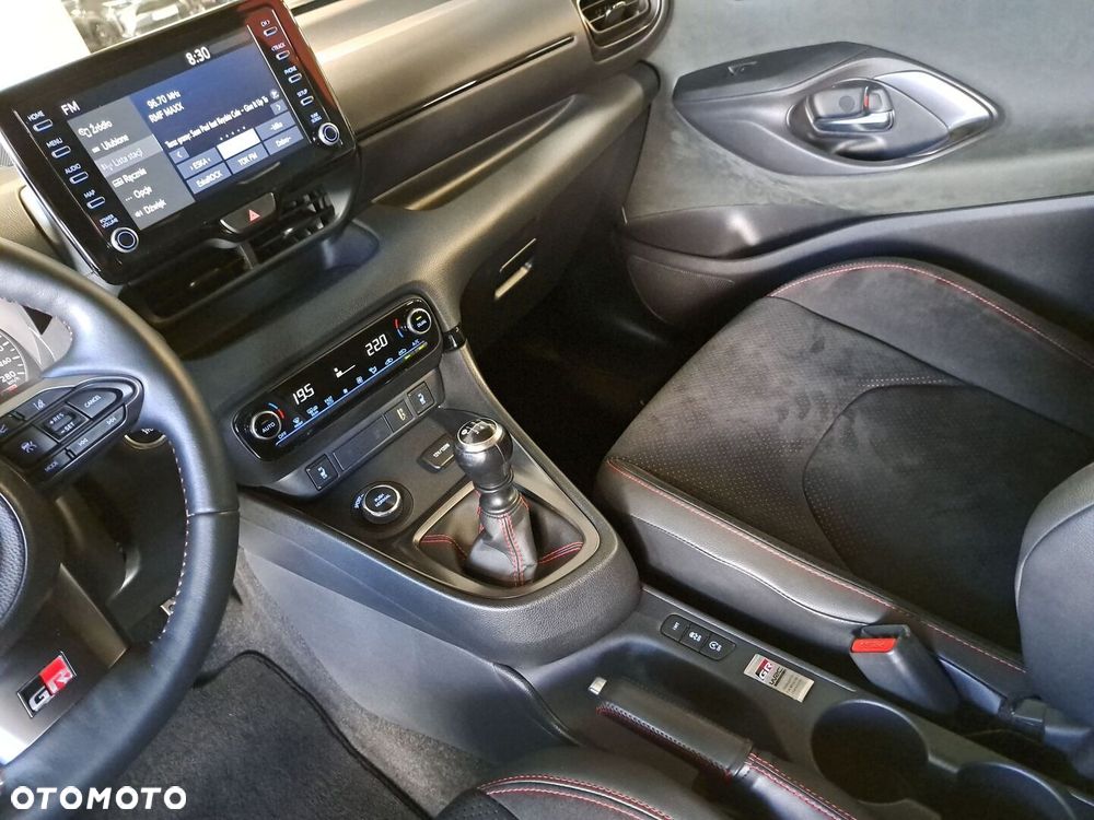 Toyota Yaris - 26