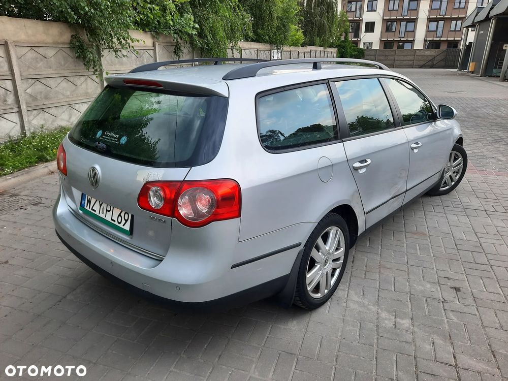 Volkswagen Passat 2.0 TDI Trendline - 5
