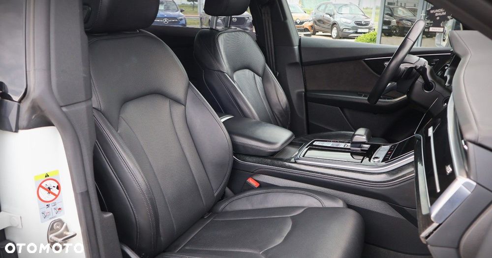 Audi Q8 - 18