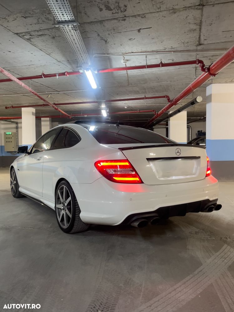Mercedes-Benz C 250 CGI BlueEFFICIENCY - 5